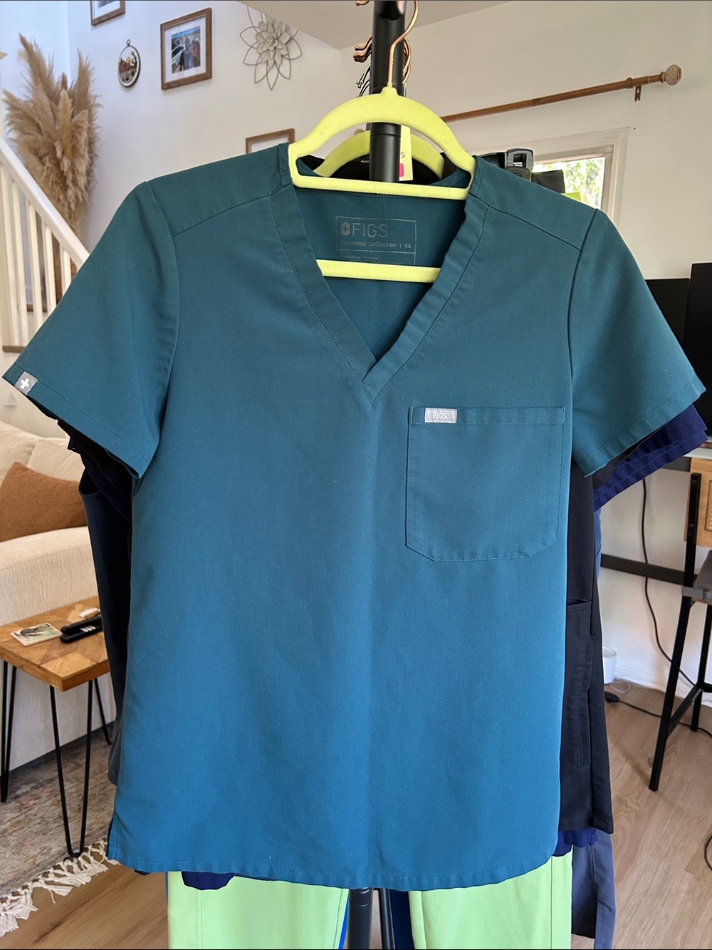 Figs Technical Collection Catarina 1 Pocket. Size Xsmall. PO: 1617